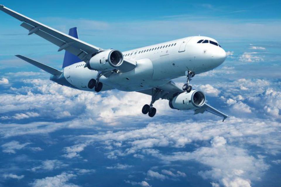 avion2 Regresan a su país 226 extranjeros que permanecían en México