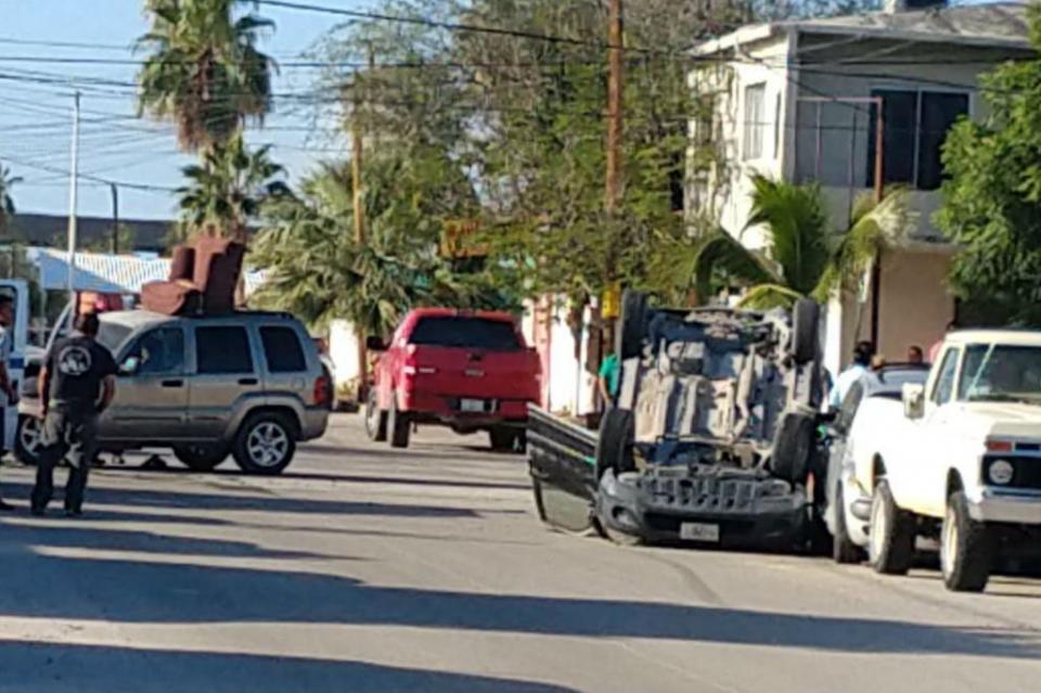 choquebelisario Choque y volcadura se registra en calles de colonia Pueblo Nuevo en La Paz