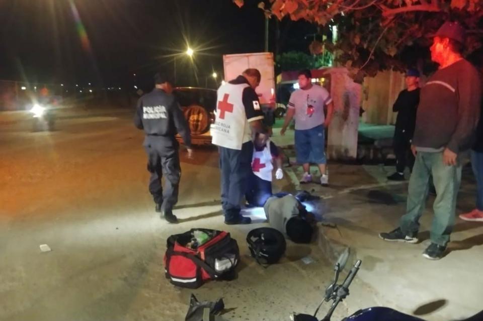 choquemoto Atropella a motociclista y el conductor se da a la fuga