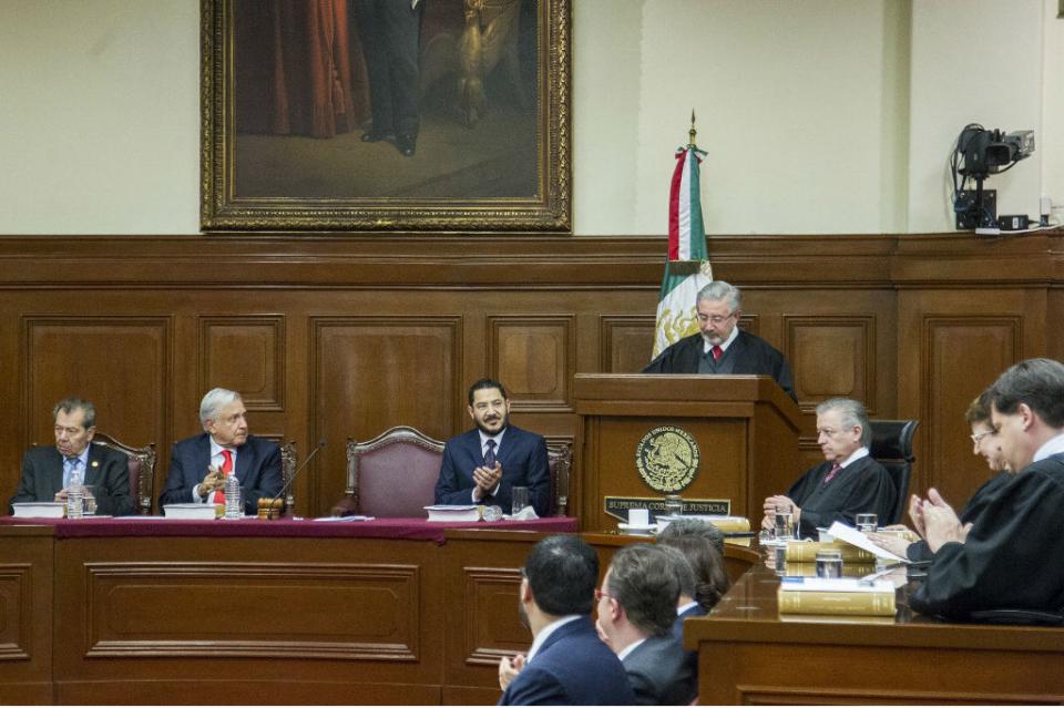 corte Nada por la fuerza, todo por la razón y el derecho presidente de la Corte