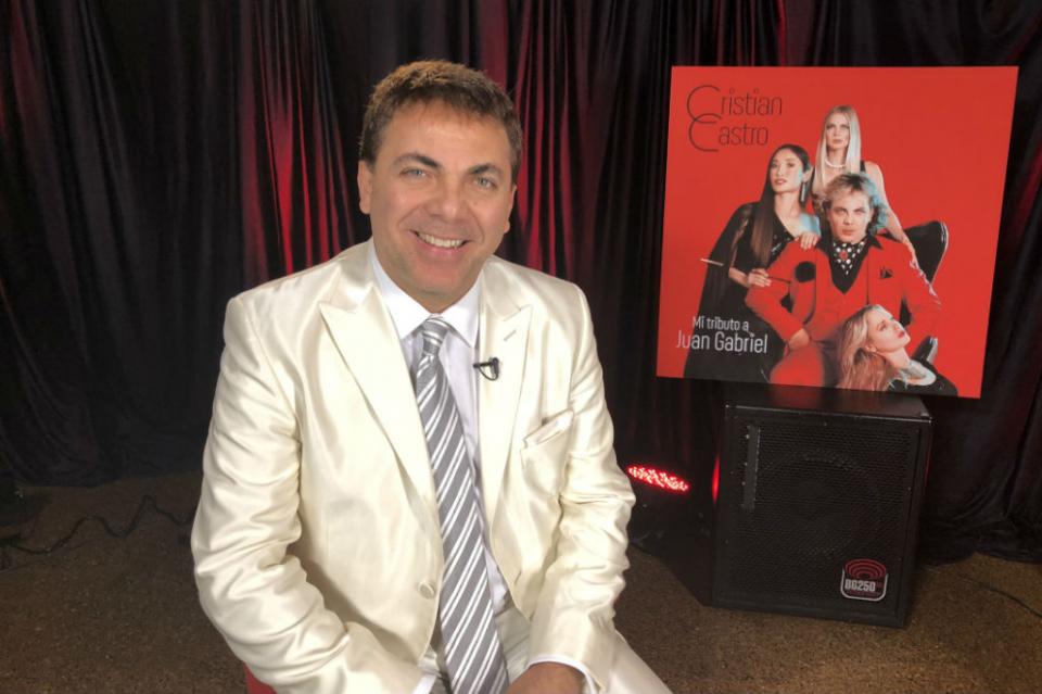 cristian Cristian rinde tributo a Juan Gabriel pilar de su inspiración