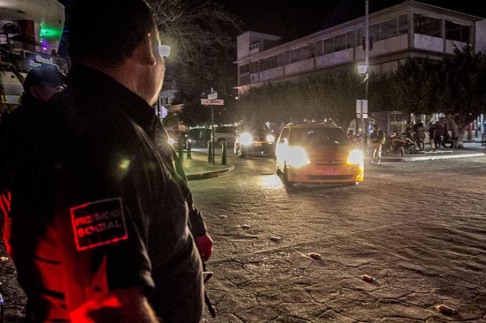 Intensifican operativos en bares y cantinas del primer cuadro de la ciudad: Eladio Amaya Intensifican operativos en bares y cantinas del primer cuadro de la ciudad: Eladio Amaya