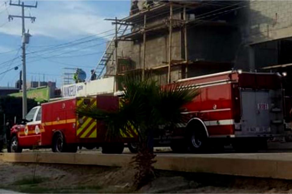 electrocutados Albañiles se electrocutan en colonia Hojazen