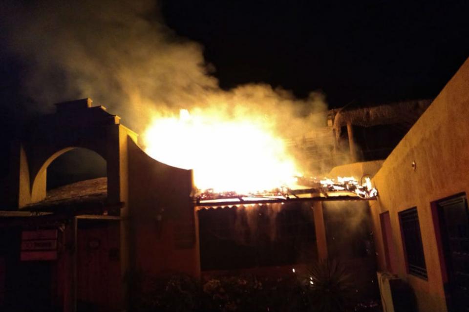 incendiorestaurante Se incendia pizzería en La Paz