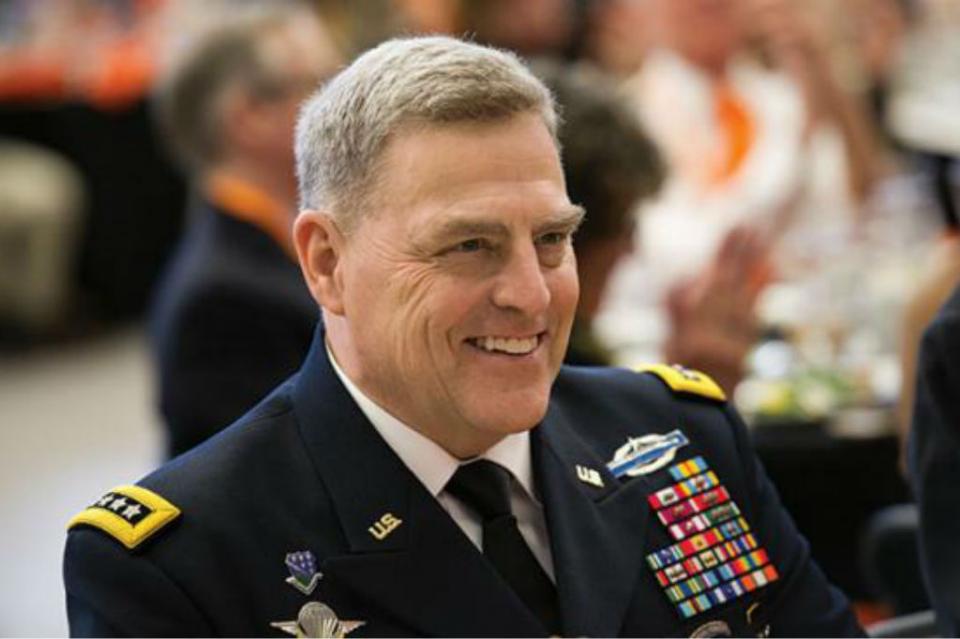 mark Designa Trump al general Mark Milley como jefe del Estado Mayor Conjunto