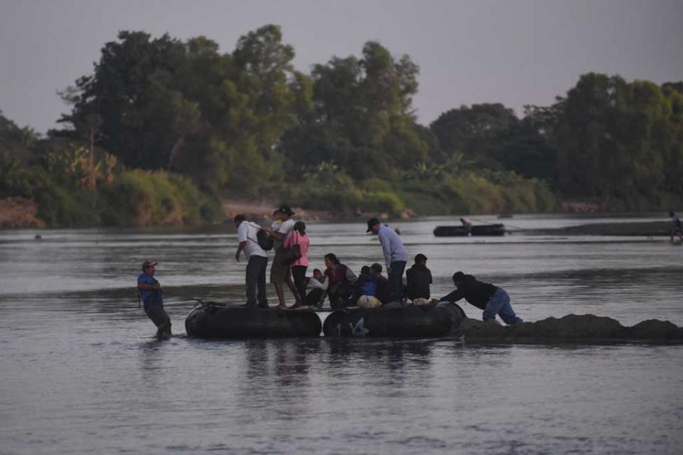 Migrantes hondureños ingresan a México con EEUU en la mira Fuerza Migrante lanza campañas para apoyar a mexicanos en EUA