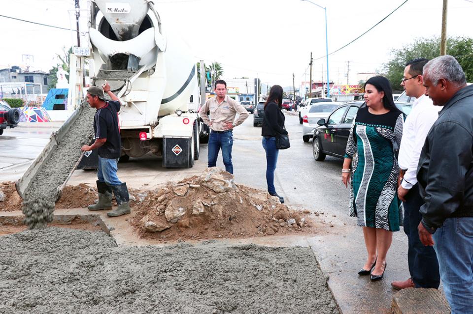 Inicia campaña de bacheo en Cabo San Lucas Inicia campaña de bacheo en Cabo San Lucas