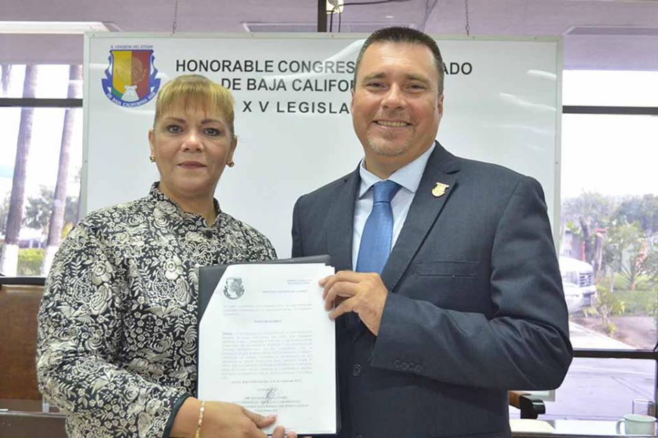 Proponen PAN PRS crear una comisión especial plural para solicitar bajar el IVA, ISR e IEPS Proponen PAN PRS crear una comisión especial plural para solicitar bajar el IVA, ISR e IEPS