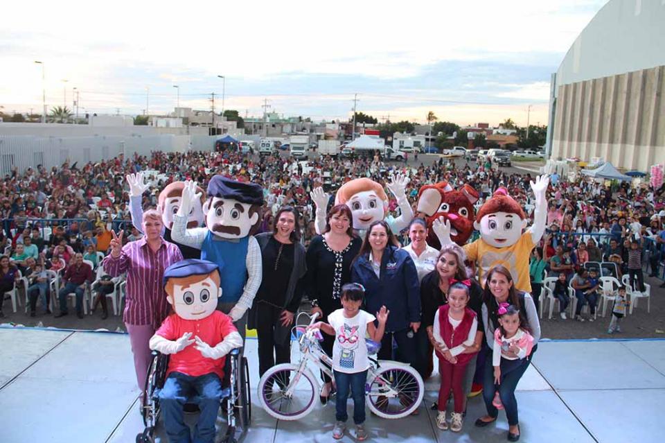 Alegría y diversión en el cuarto Festival de Día de Reyes 2019 en La Paz Alegría y diversión en el cuarto Festival de Día de Reyes 2019 en La Paz