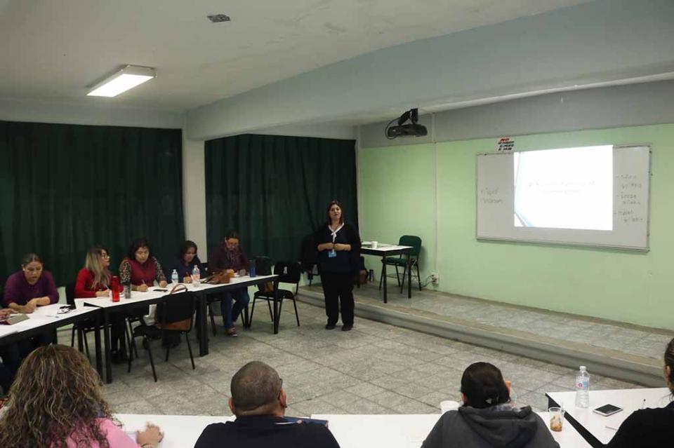 Fortalece SEP a docentes de nivel medio superior en la enseñanza de inglés funcional Fortalece SEP a docentes de nivel medio superior en la enseñanza de inglés funcional