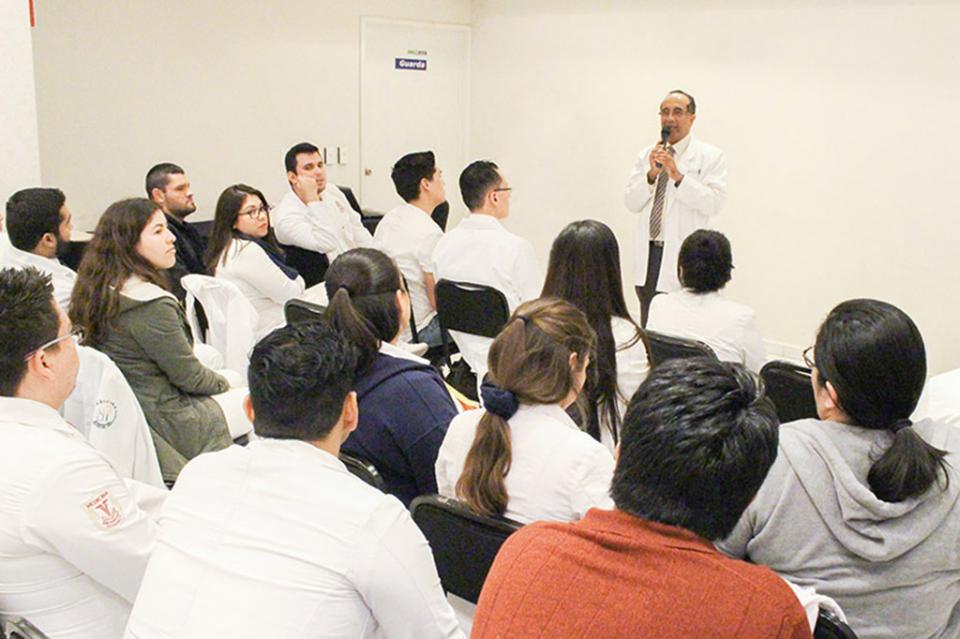 Imparte Salud curso de inducción a médicos que realizarán su servicio social Imparte Salud curso de inducción a médicos que realizarán su servicio social