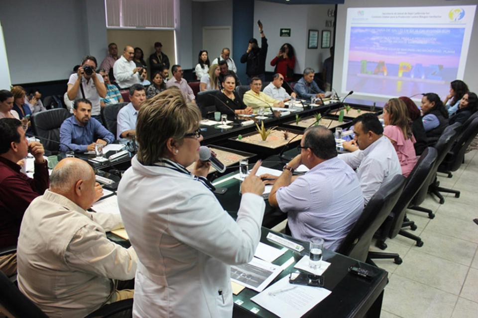 Salud realiza monitoreos de agua de mar para proteger bienestar de la población Salud realiza monitoreos de agua de mar para proteger bienestar de la población
