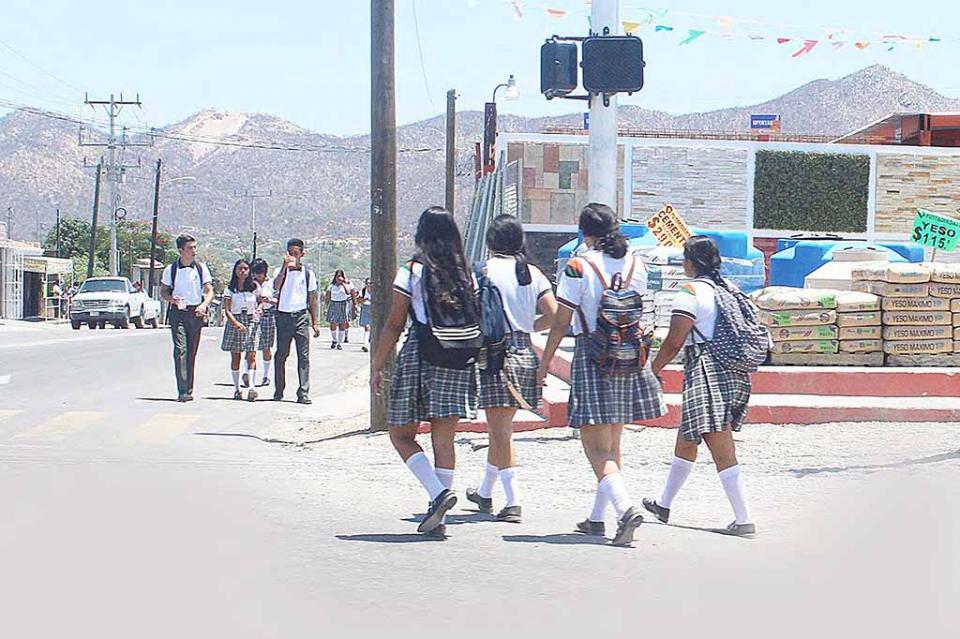 Hoy regresan a clases 95 mil alumnos en Los Cabos Hoy regresan a clases 95 mil alumnos en Los Cabos