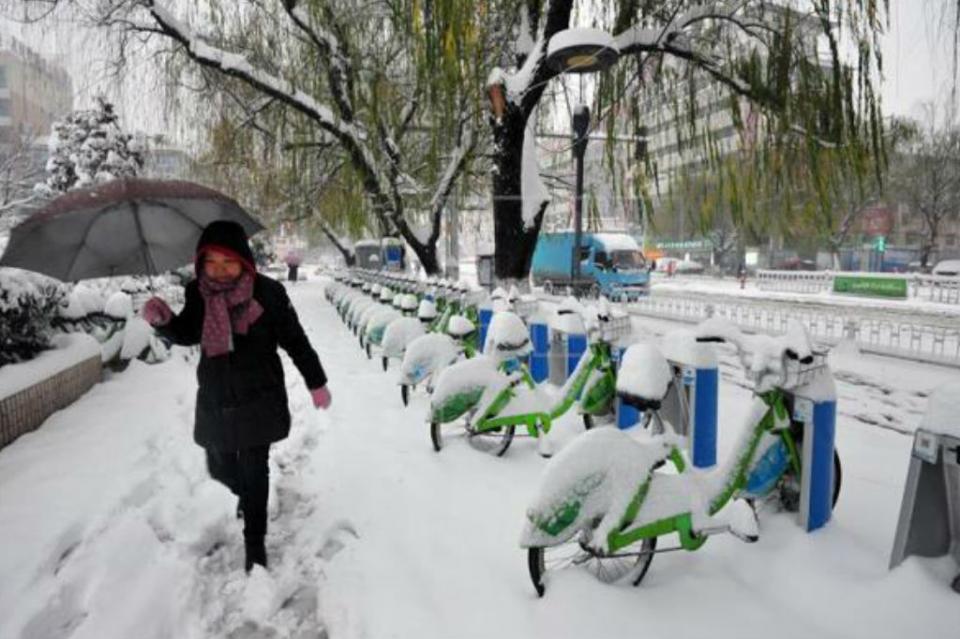 china2 Afecta lluvia y nieve a casi un millón personas en el centro de China