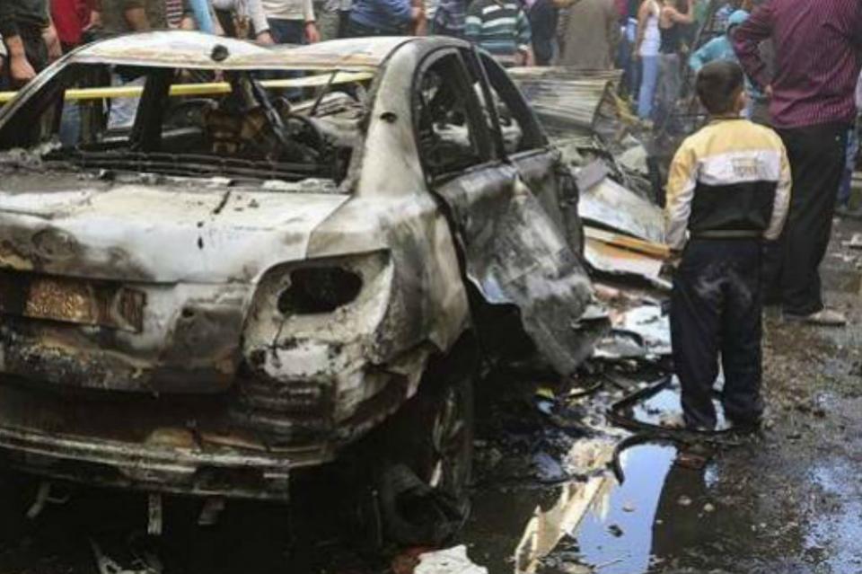 cochebomba2 Coche bomba estalla cerca de embajada rusa en Damasco