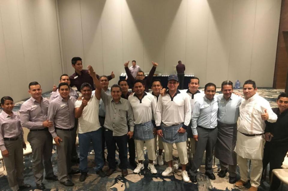 croc En voto libre y secreto trabajadores de la CROC eligen a sus Delegados Sindicales en el Hotel Grand Velas de Los Cabos