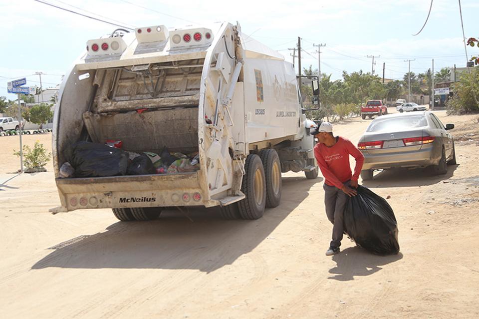 Agradecen vecinos rastreo de calles y recolección de basura doméstica en El Zacatal y Vista Hermosa Agradecen vecinos rastreo de calles y recolección de basura doméstica en El Zacatal y Vista Hermosa