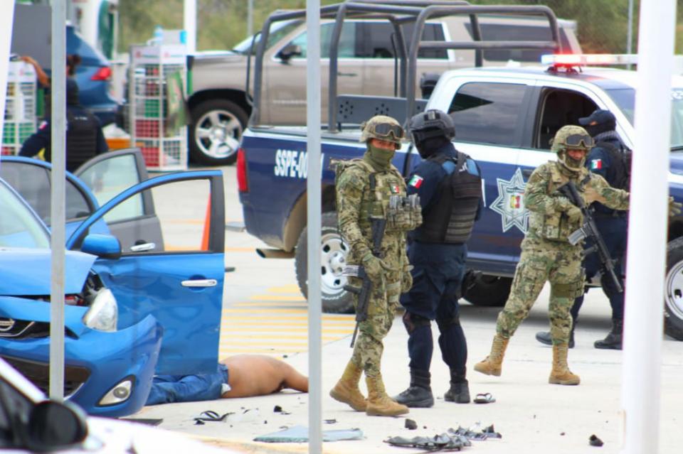 persecucióncerrocolorado2 Tras persecución, detienen a una persona al parecer con arma de fuego en Cerro Colorado