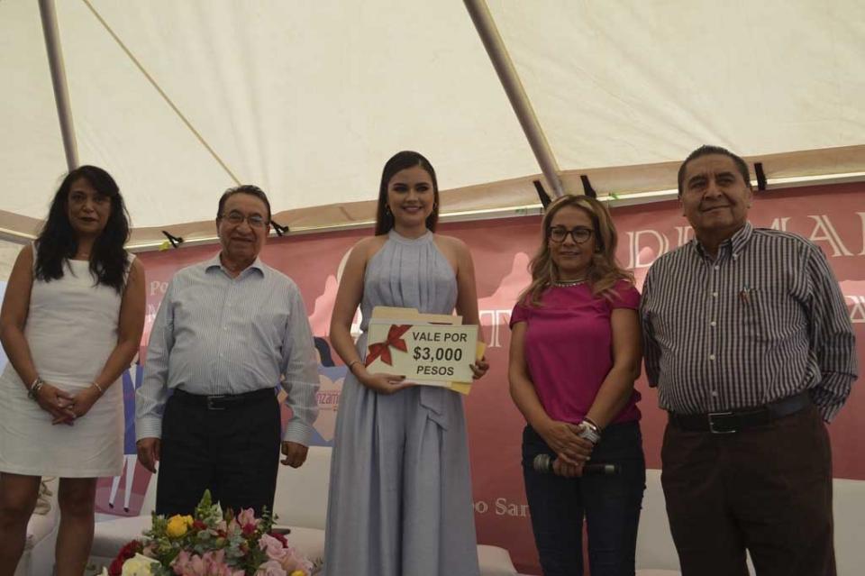 Con mujeres sudcalifornianas, conmemora la CROC y Avanzamos BCS “El Día Internacional de la Mujer” Con mujeres sudcalifornianas, conmemora la CROC y Avanzamos BCS “El Día Internacional de la Mujer”