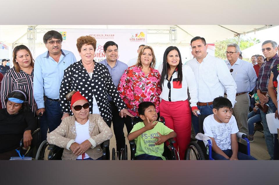 Atienden SMDIF Los Cabos a más de 200 personas en Audiencias Públicas en Cangrejos CSL Atienden SMDIF Los Cabos a más de 200 personas en Audiencias Públicas en Cangrejos CSL