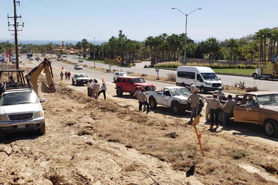 De manera oportuna atiende Oomsapas Los Cabos ruptura del acueducto II De manera oportuna atiende Oomsapas Los Cabos ruptura del acueducto II
