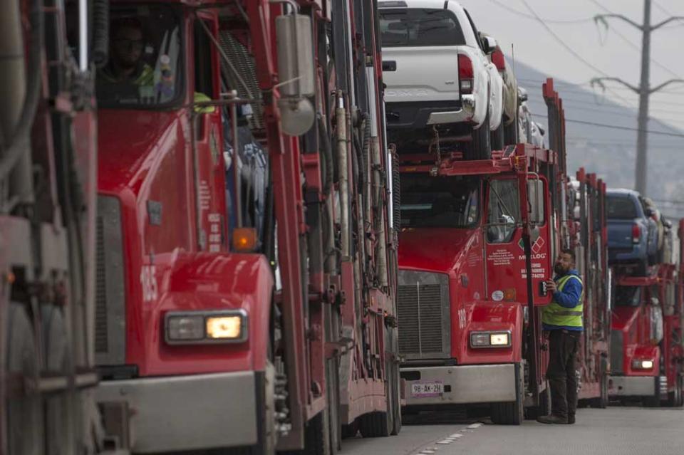 Buscan solución a demora en cruce de mercancías en garita de Otay Buscan solución a demora en cruce de mercancías en garita de Otay