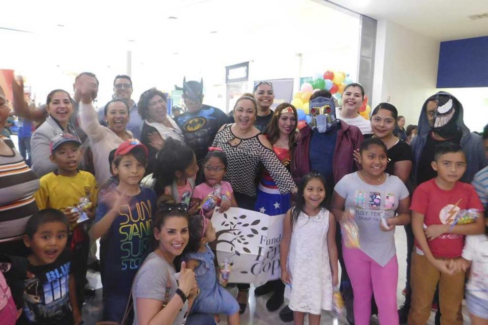Fundación Letty Coppel en coordinación con el grupo de Hotel Puelo Bonito festejaron el día del niño Fundación Letty Coppel en coordinación con el grupo de Hotel Puelo Bonito festejaron el día del niño