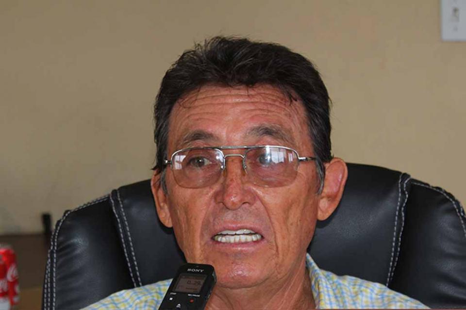 De 15 inspectores solo 4 están en activo para la vigilancia de 2 mil 500 kilómetros de litoral en BCS: Gllen Alberto Bercovich De 15 inspectores solo 4 están en activo para la vigilancia de 2 mil 500 kilómetros de litoral en BCS: Gllen Alberto Bercovich