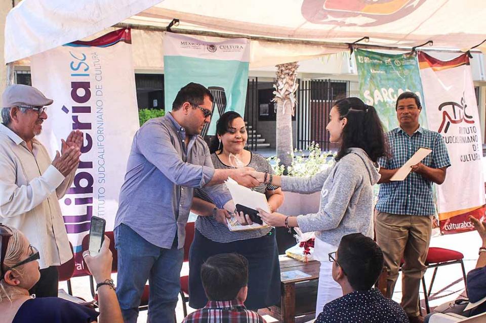 Entrega ISC reconocimiento a ganadores de Concurso Nacional de Lectura y Dibujo Infantil Entrega ISC reconocimiento a ganadores de Concurso Nacional de Lectura y Dibujo Infantil