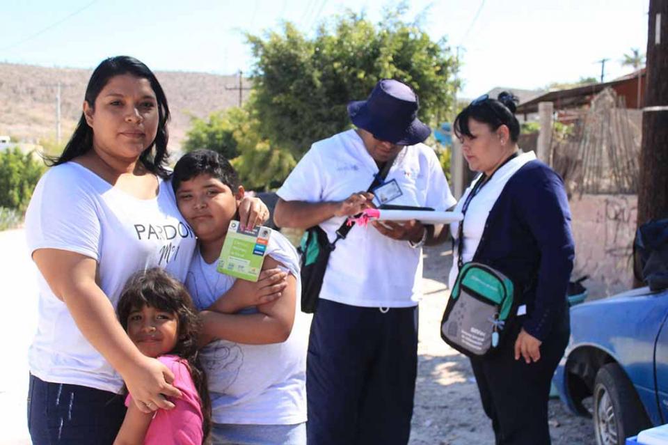 Salud lleva la vacunación infantil contra sarampión a colonias Salud lleva la vacunación infantil contra sarampión a colonias