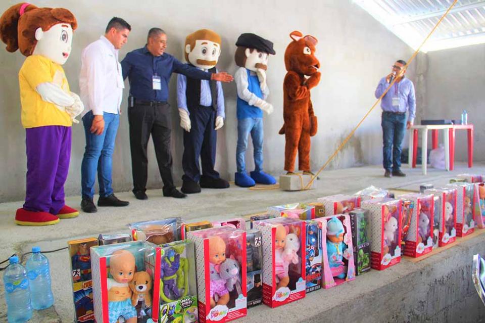 Festeja SEDIF Día del Niño en CERESO Festeja SEDIF Día del Niño en CERESO