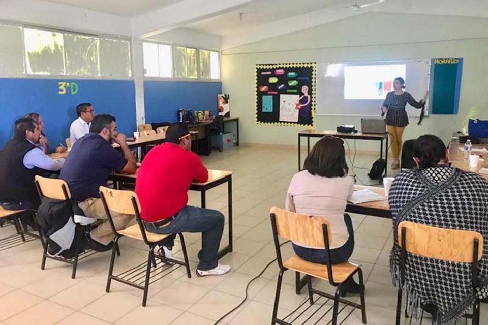 Salud capacita en primeros auxilios a comunidad escolar de Puerto San Carlos Salud capacita en primeros auxilios a comunidad escolar de Puerto San Carlos