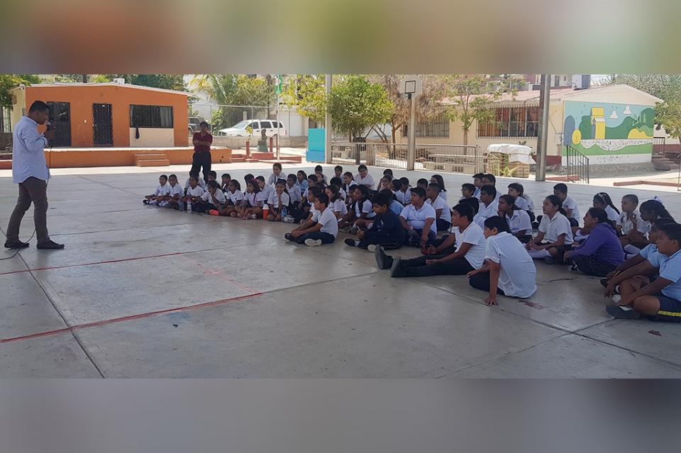 Por la inclusión de personas con discapacidad se imparten pláticas de sensibilización y concientización a niñas y niñas de primaria Por la inclusión de personas con discapacidad se imparten pláticas de sensibilización y concientización a niñas y niñas de primaria