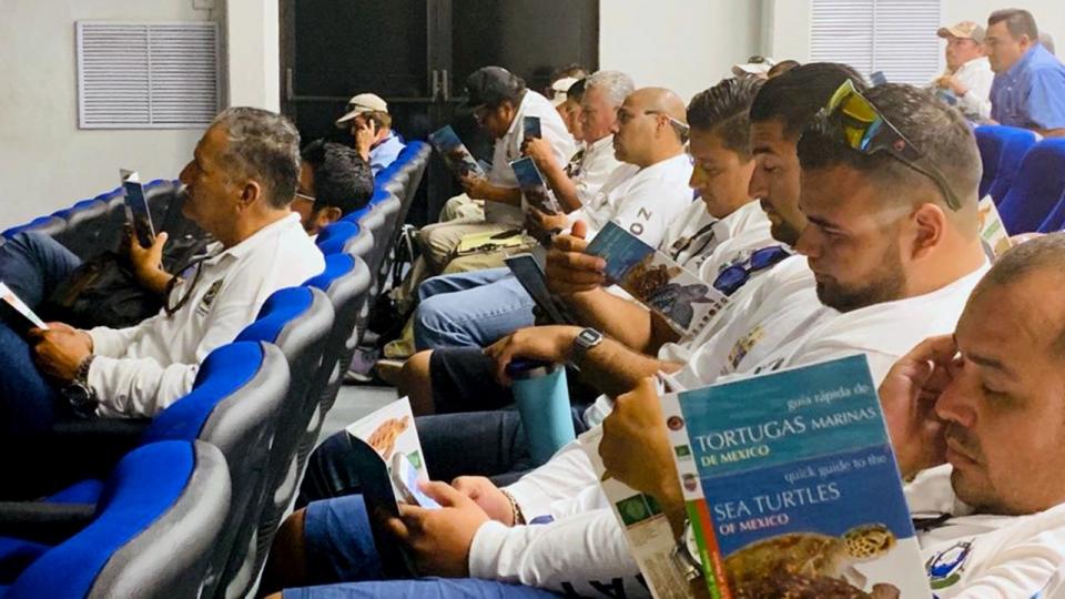 Con taller marino, trabajadores de Zofemat Los Cabos se capacitan por la conservación de las tortugas Con taller marino, trabajadores de Zofemat Los Cabos se capacitan por la conservación de las tortugas