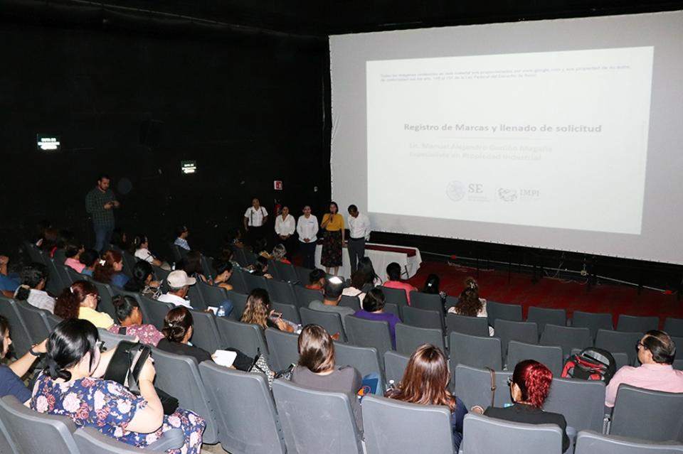 Capacitan a empresarios Los Cabos con “Registro de Tu Marca: Tu Mejor Inversión” Capacitan a empresarios Los Cabos con “Registro de Tu Marca: Tu Mejor Inversión”