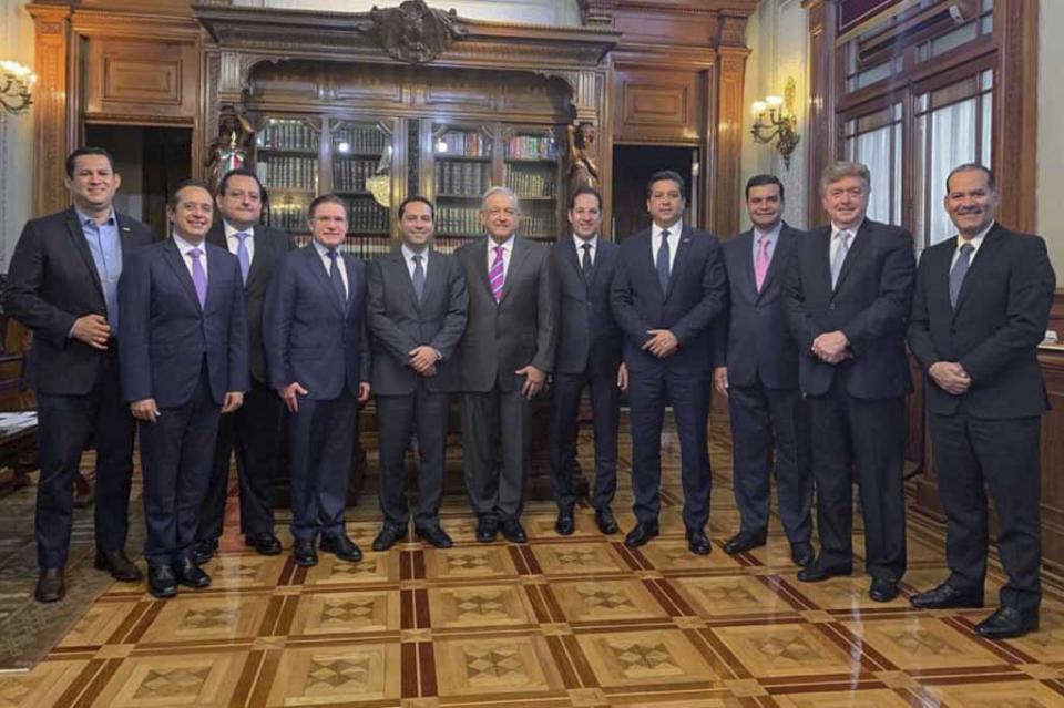 AMLO y gobernadores panistas avanzan en Acuerdo Nacional por la Concordia AMLO y gobernadores panistas avanzan en Acuerdo Nacional por la Concordia