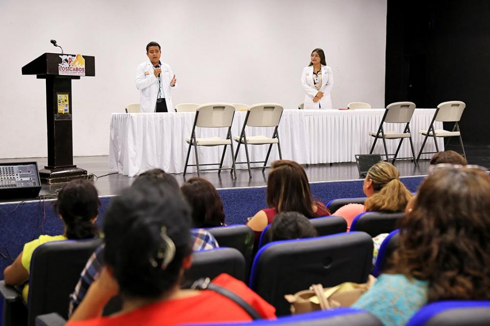 En la lucha contra el cáncer de mama, Caravana de Salud Municipal continúa entregando resultados mastográficos En la lucha contra el cáncer de mama, Caravana de Salud Municipal continúa entregando resultados mastográficos