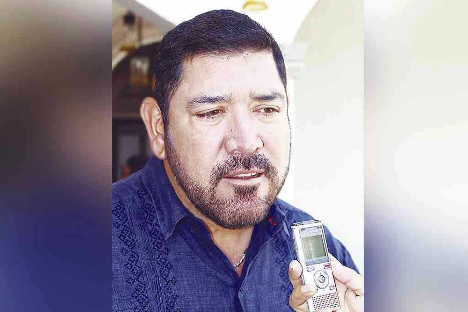 “Incremento injustificado de $4 pesos a gasolina premium afectará bolsillo de sudcalifornianos por transportación” PAN Los Cabos “Incremento injustificado de $4 pesos a gasolina premium afectará bolsillo de sudcalifornianos por transportación” PAN Los Cabos