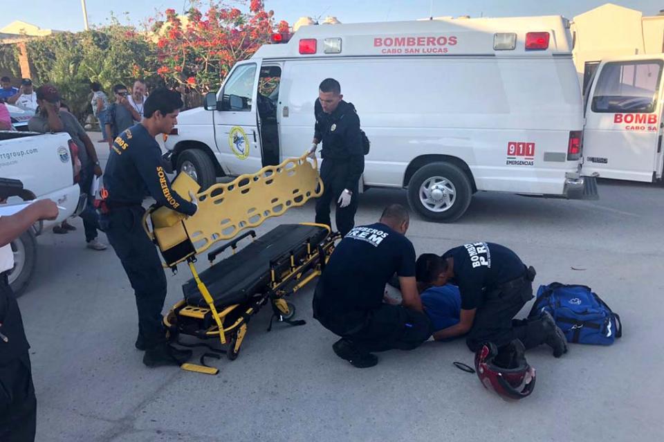 Con fracturas resulta un motociclista atropellado en colonia Lomas del Valle en CSL Con fracturas resulta un motociclista atropellado en colonia Lomas del Valle en CSL