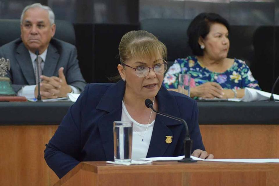 Propone la Dip. Elizabeth Rocha garantía y seguridad a quienes compran carros usados Propone la Dip. Elizabeth Rocha garantía y seguridad a quienes compran carros usados