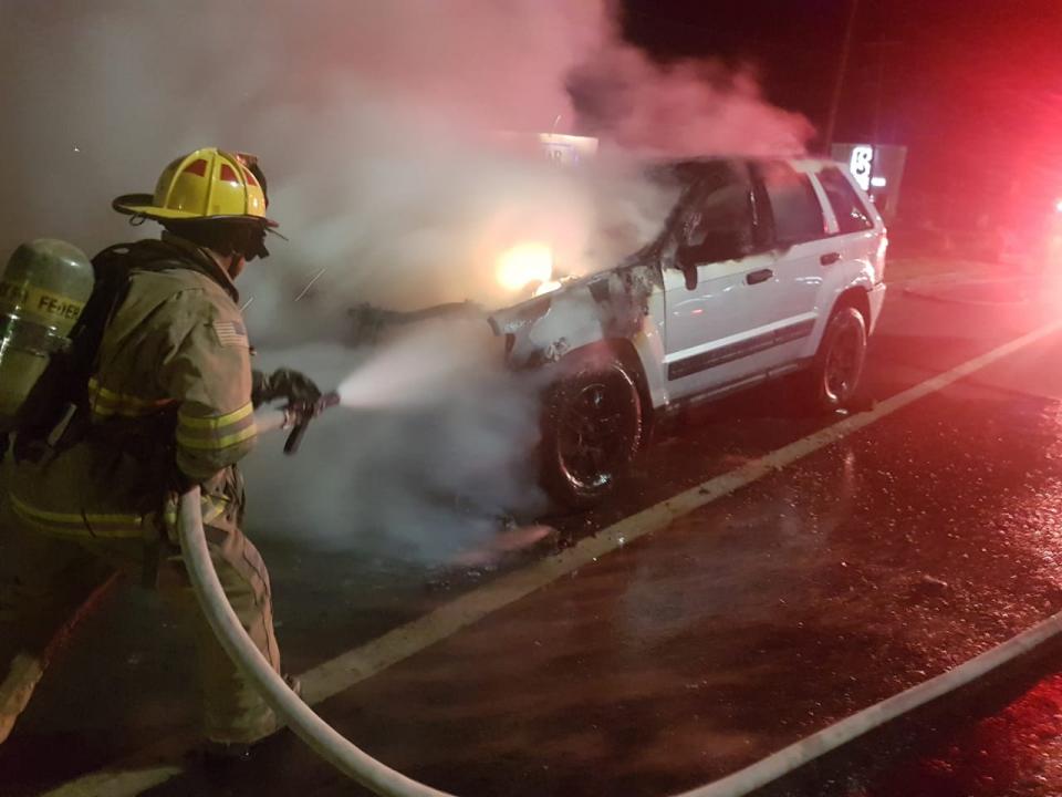 IMG-20190611-WA0024 Arde en llamas vehículo que circulaba por corredor turístico en CSL