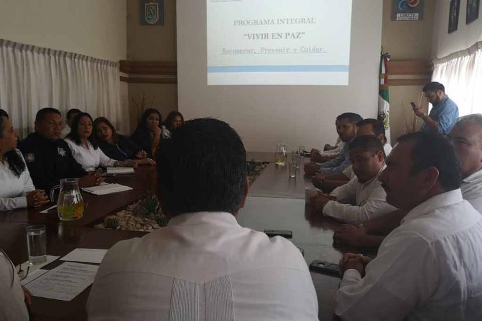 Atiende Vivir en Paz a familias loretanas Atiende Vivir en Paz a familias loretanas