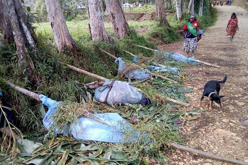 Al menos 24 muertos en enfrentamientos tribales en Papúa Nueva Guinea Al menos 24 muertos en enfrentamientos tribales en Papúa Nueva Guinea