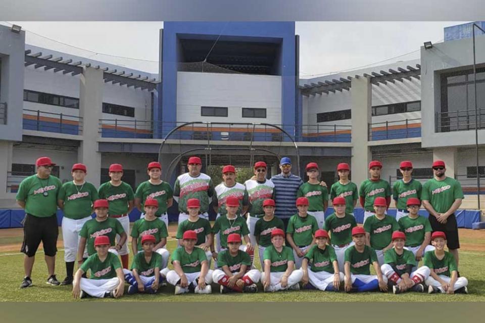 Entrena Edwin Villavicencio para el mundial U12 Entrena Edwin Villavicencio para el mundial U12