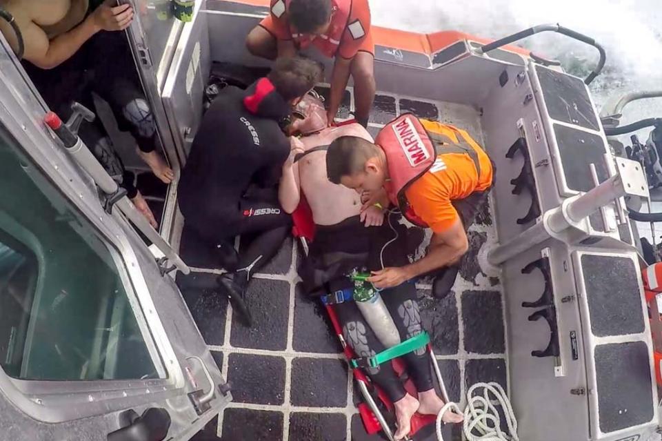 SEMAR realizó evacuación médica de un turista en inmediaciones de la playa “Pelicano” en Cabo San Lucas SEMAR realizó evacuación médica de un turista en inmediaciones de la playa “Pelicano” en Cabo San Lucas