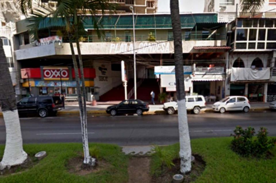 Deja cuatro muertos y siete heridos ataque armado en bar de Acapulco Deja cuatro muertos y siete heridos ataque armado en bar de Acapulco