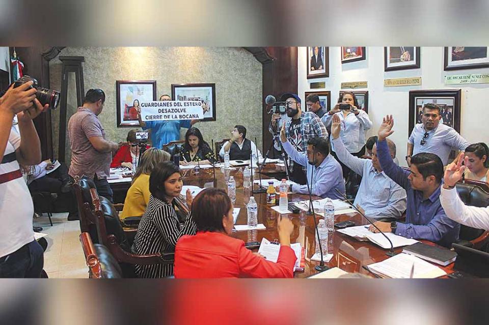 Cabildo-estero: cierre de la bocana, investigación por daños y declaratoria de emergencia ambiental Cabildo-estero: cierre de la bocana, investigación por daños y declaratoria de emergencia ambiental