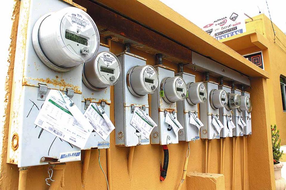Más que las altas temperaturas, al sector productivo de Los Cabos le preocupan las elevadas tarifas eléctricas que se van a dar en verano Más que las altas temperaturas, al sector productivo de Los Cabos le preocupan las elevadas tarifas eléctricas que se van a dar en verano