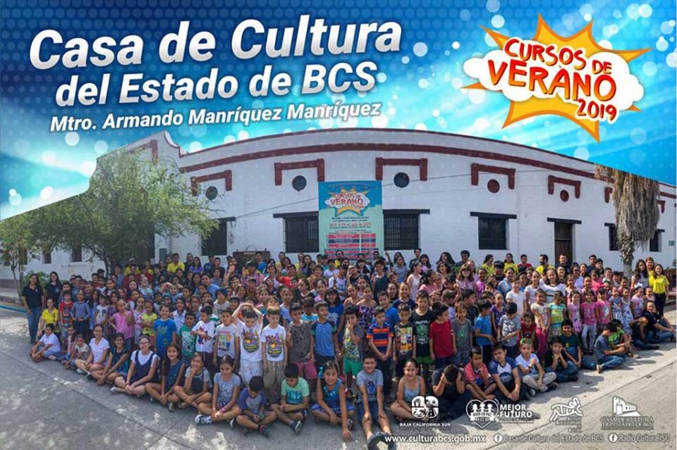 Llevó a cabo ISC la clausura de los cursos de verano en la Casa de Cultura del Estado Llevó a cabo ISC la clausura de los cursos de verano en la Casa de Cultura del Estado