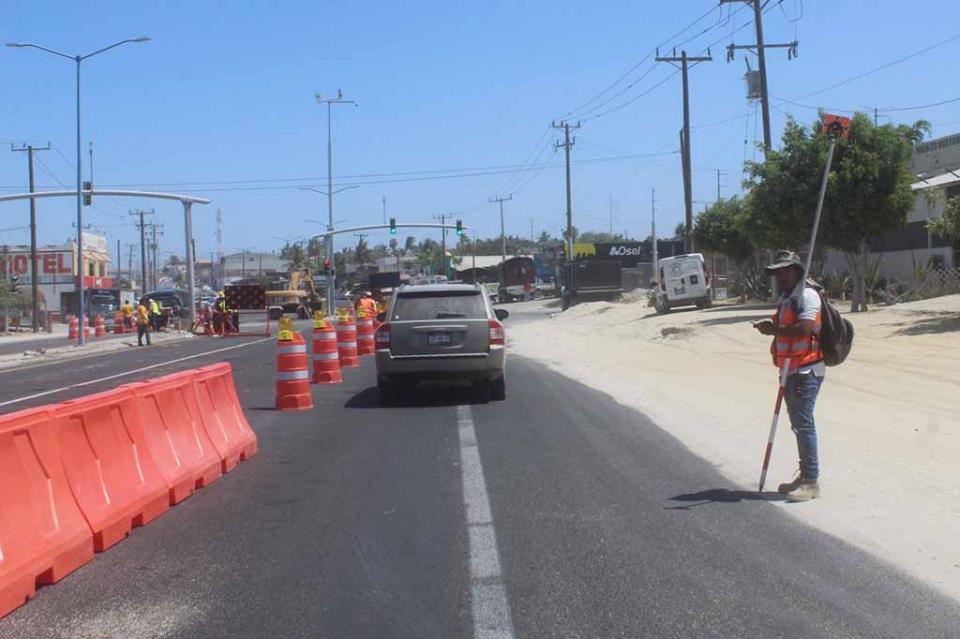 entre 30 y 45 días tardarán en pavimentar en el vado de el zacatal; piden comprensión a la población Entre 30 y 45 días tardarán en pavimentar en el vado de el zacatal; piden comprensión a la población